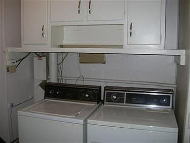5th image of 427 E Park Blvd