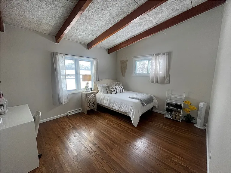 4292 Clover St — Photo 16