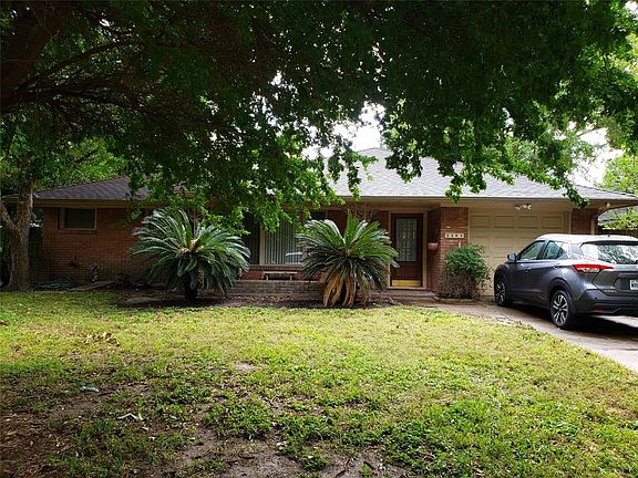 3rd image of 2203 Cheshire Ln