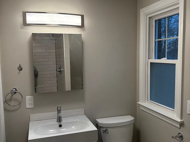 Small but efficient bathroom