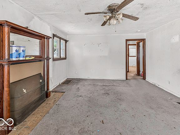 4th image of 428 E Southern Ave