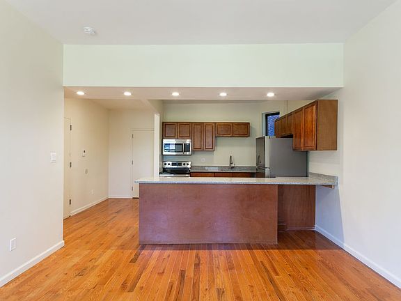 4th image of 2153 A C P Jr Blvd APT 6