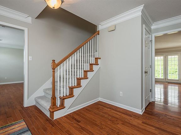 2nd image of 1412 Caribou Ln