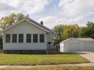 1514 E 32nd St, Des Moines, IA 50317