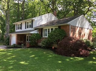 2016 Gravers Ln, Wilmington, DE 19810