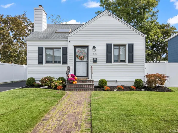 63 Division Avenue, Blue Point, NY 11715