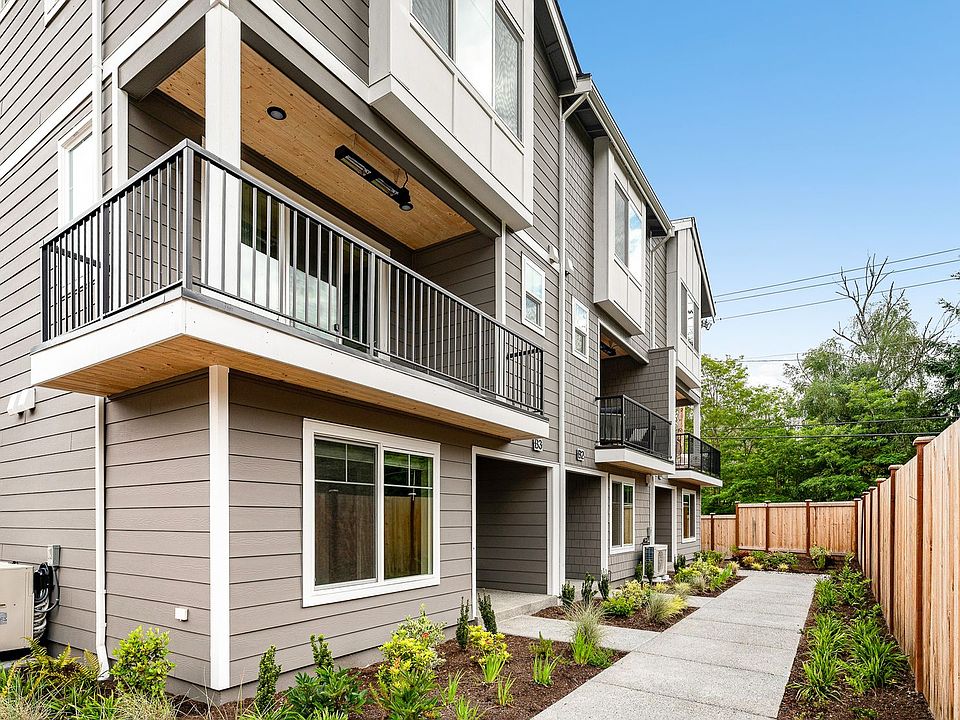 1st image of 13730 Manor Way Unit B3