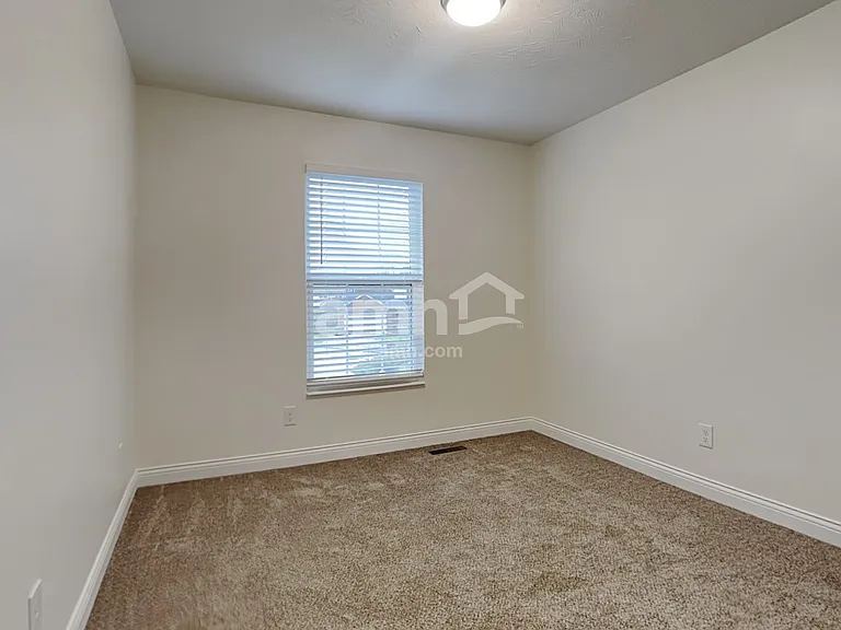 10323 Savannah Ct — Photo 19