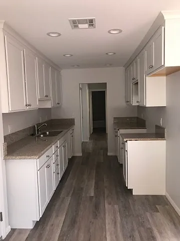 4618 Collwood Ln — Photo 2