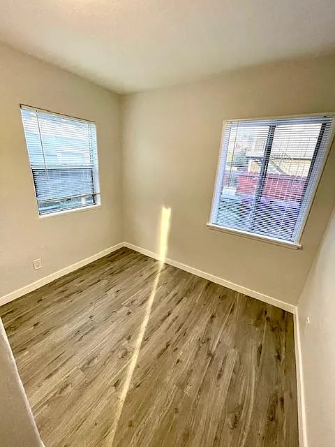 1024 Hoffman Ave — Photo 4