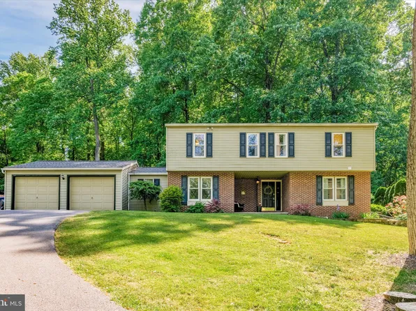504 Arrowhead Trl, Sinking Spring, PA 19608