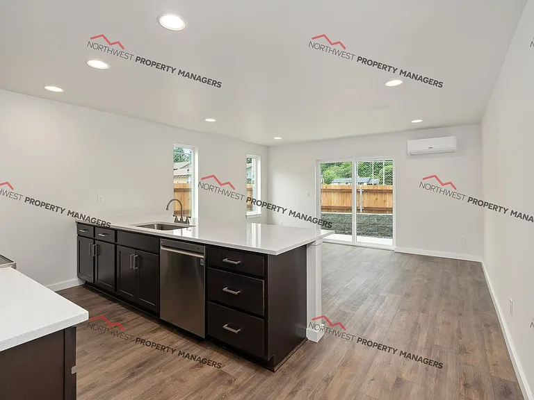 208 E Stella St #805-813 — Photo 27