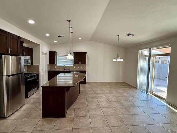 4th image of 12390 E Calle La Primera