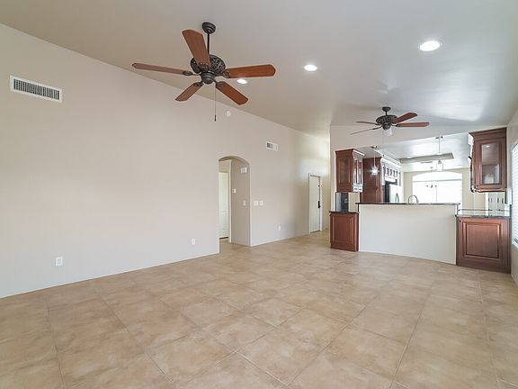 4th image of 9148 W Kings Ave