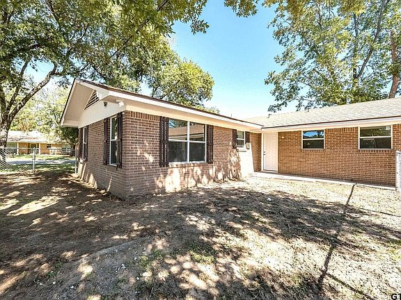 4th image of 801 Circle Dr
