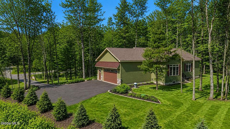 3rd image of 478 Selfridge Road