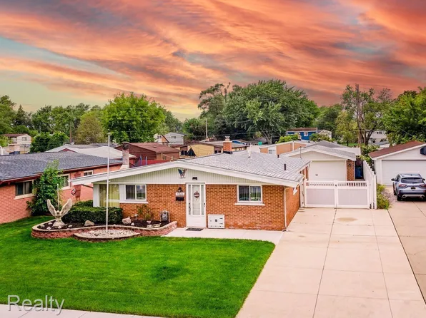 31610 Filmore St, Wayne, MI 48184