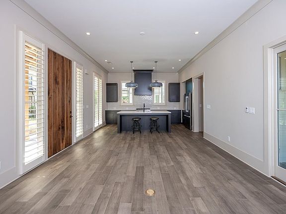 5th image of 1501 Richland Point