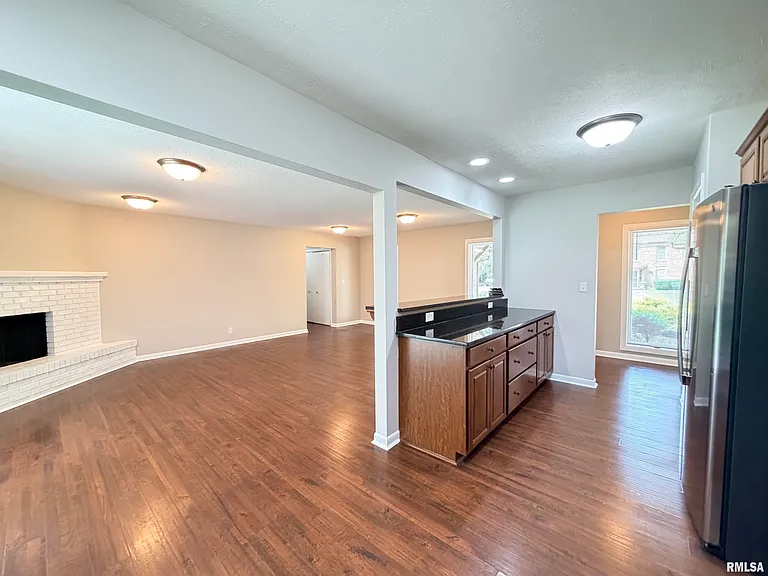 122 W Morningside Dr — Photo 25