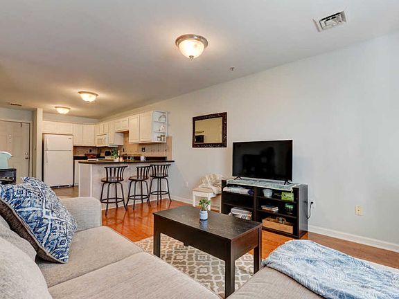 4th image of 406 Sir Keegan Way