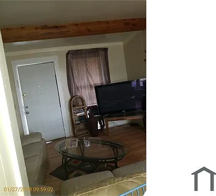 2 bed, 900 sqft, $1,300 — Photo 3