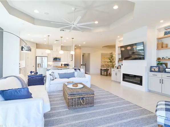 9673 Montelanico LOOP #204, NAPLES, FL 34119