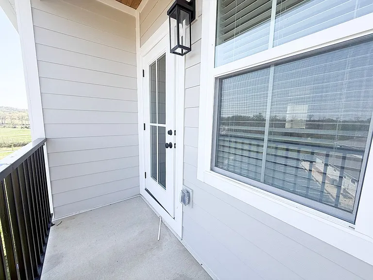 1348 Meridian St — Photo 15