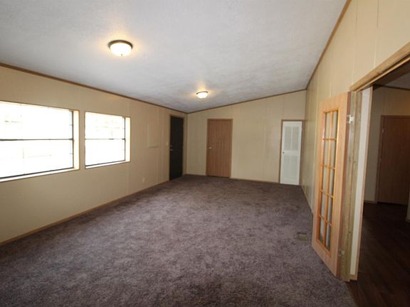 4th image of 201 S Cherry St Lot 134