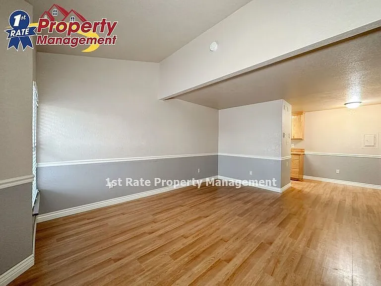 Bond Apartments — Photo 87
