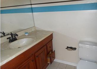 2nd image of 2121 Middleborough Rd