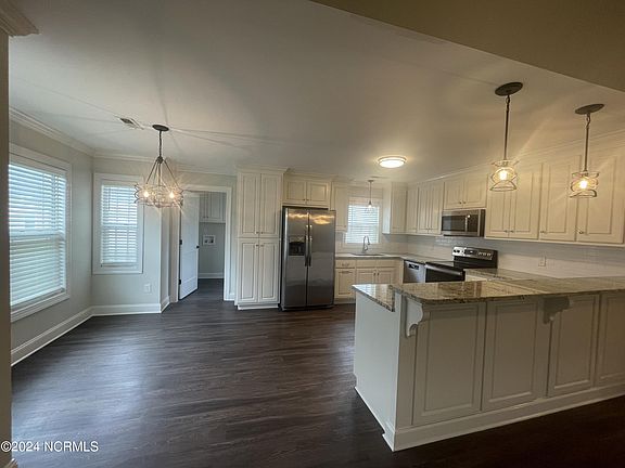 4th image of 1705 Penncross Drive