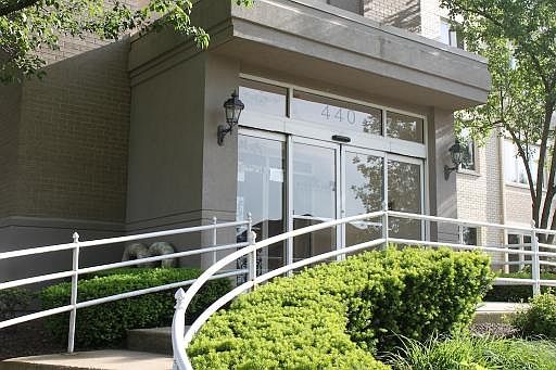 2nd image of 440 E Montrose Ave APT 304