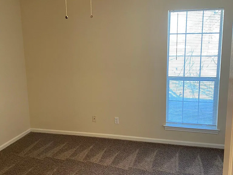 2750 W Pershing Blvd #203 — Photo 7
