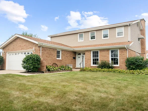 1006 E Cooper Dr, Palatine, IL 60074