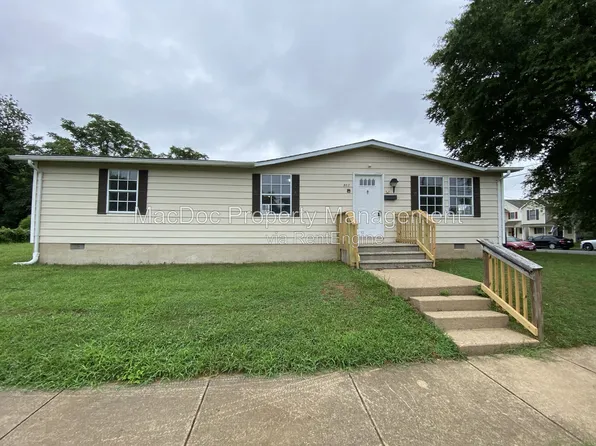 900 White St, Fredericksburg, VA 22401