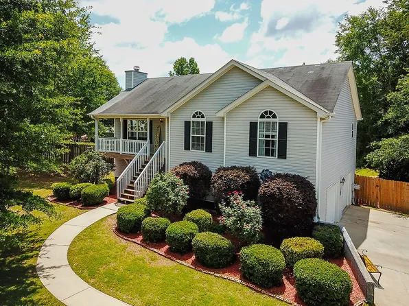852 Broken Arrow Ln, Winder, GA 30680
