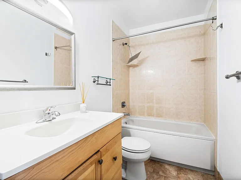 300 Hudson St #13 — Photo 10