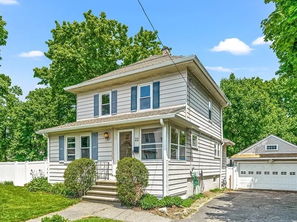 22 Palmer St, Weymouth, MA 02190