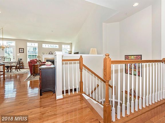 4th image of 10532 Edwardian Ln #104