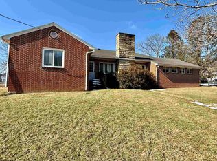 38 Koons Run Rd, Fairmont, WV 26554