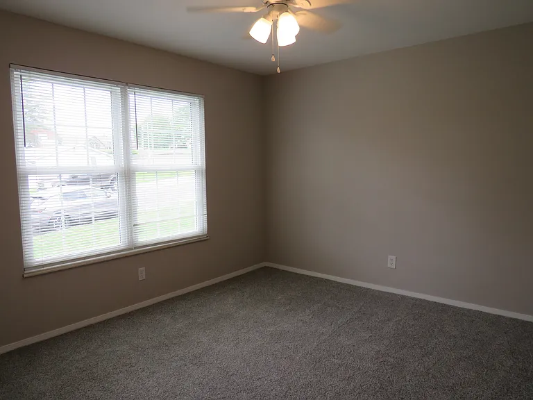 244 Carriage Ct — Photo 24