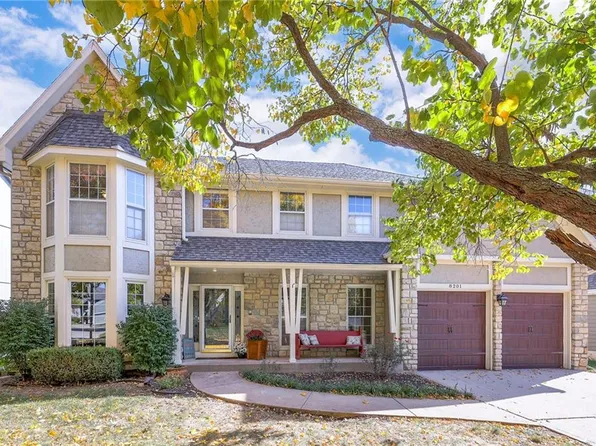 8201 Constance St, Lenexa, KS 66215