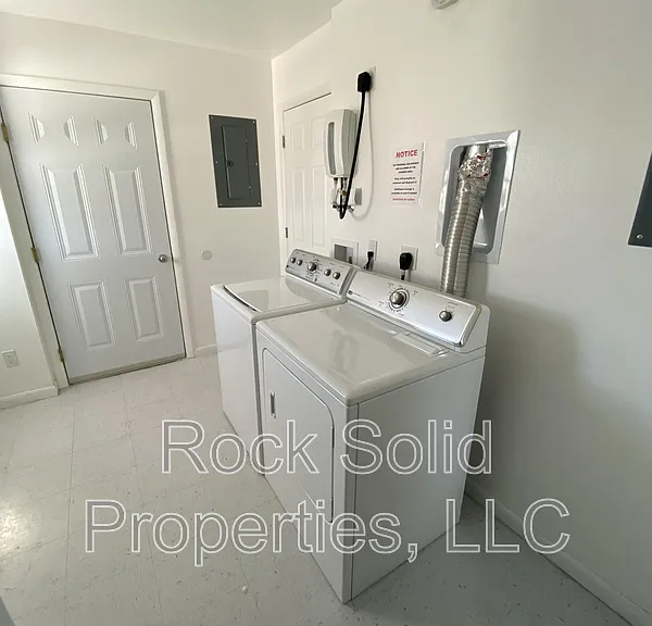 2020 Dunn Ave #1 — Photo 15