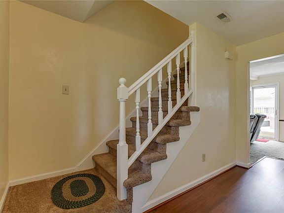 3rd image of 5160 Cliffony Dr