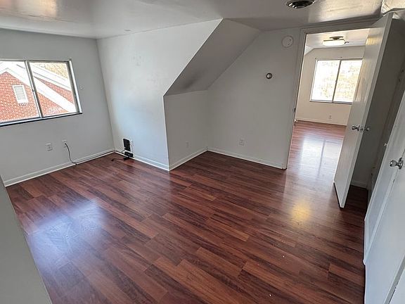 3rd image of 331 Bracken Ave