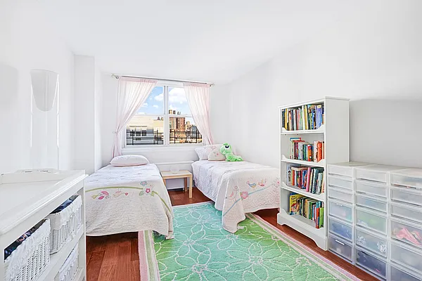 Sold by Compass | media 20