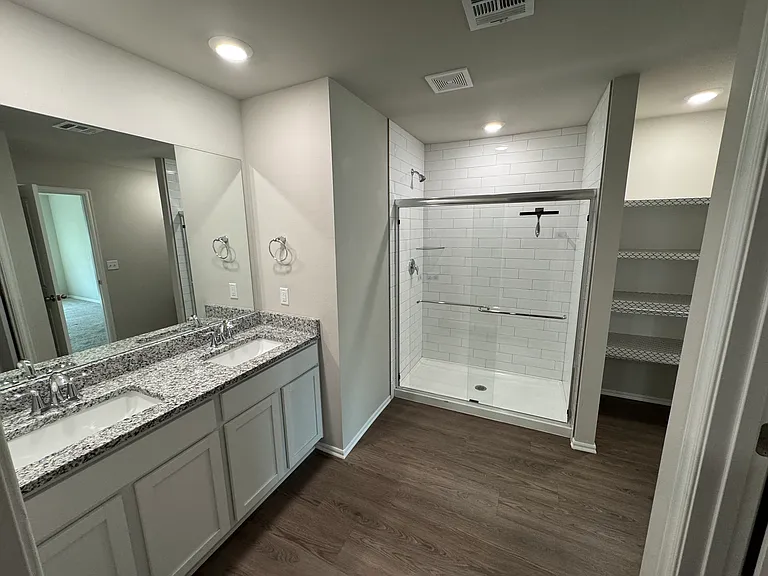 2705 Spring Creek St — Photo 13