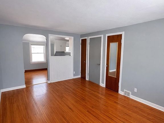 3rd image of 14 Mapleview Rd #2
