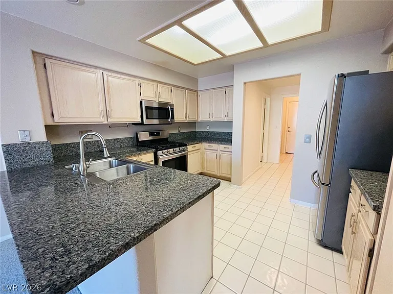 5409 La Patera Ln — Photo 6