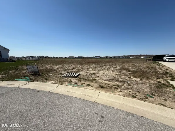 8600 Hocking Cv, Waterville, OH 43566